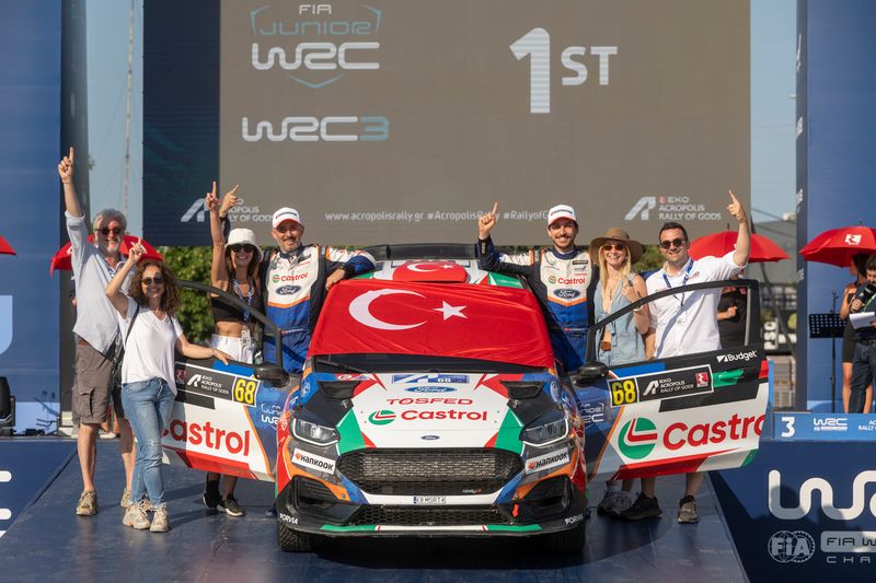 5YUhhh4F Serdar Bostancı 50 yıllık tutkusuyla Türk otomobil sporlarının efsanesini yazıyor