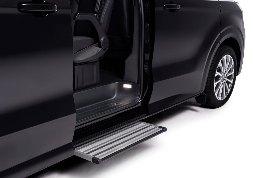 1775228826_Yeni_Ford_Tourneo_Custom_9_1__7_-1024x721 Yeni Ford Tourneo Custom 9+1 Konfigürasyonu: Her Yolculuğu Merak Uyandıran Bir Deneyime Dönüştürüyor