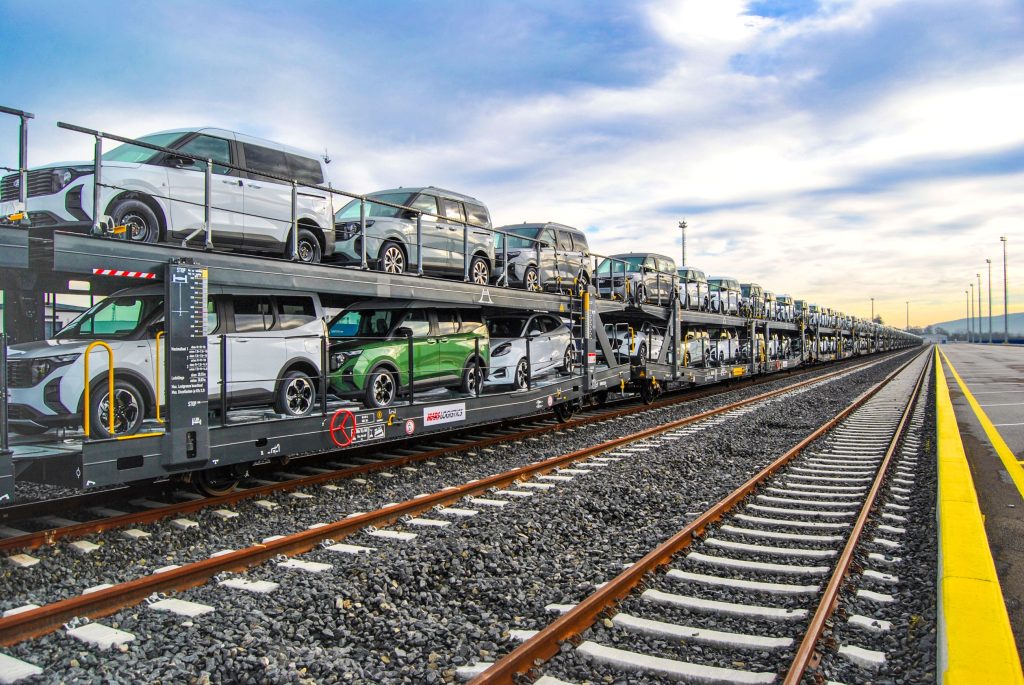 1770372437_Railport__2_-1024x685 Ford Otosan Romanya Craiova Fabrika Müdürü Fırat Elhüseyni: Elektrifikasyon yolculuğumuzda Craiova kritik bir üretim üssü haline geldi