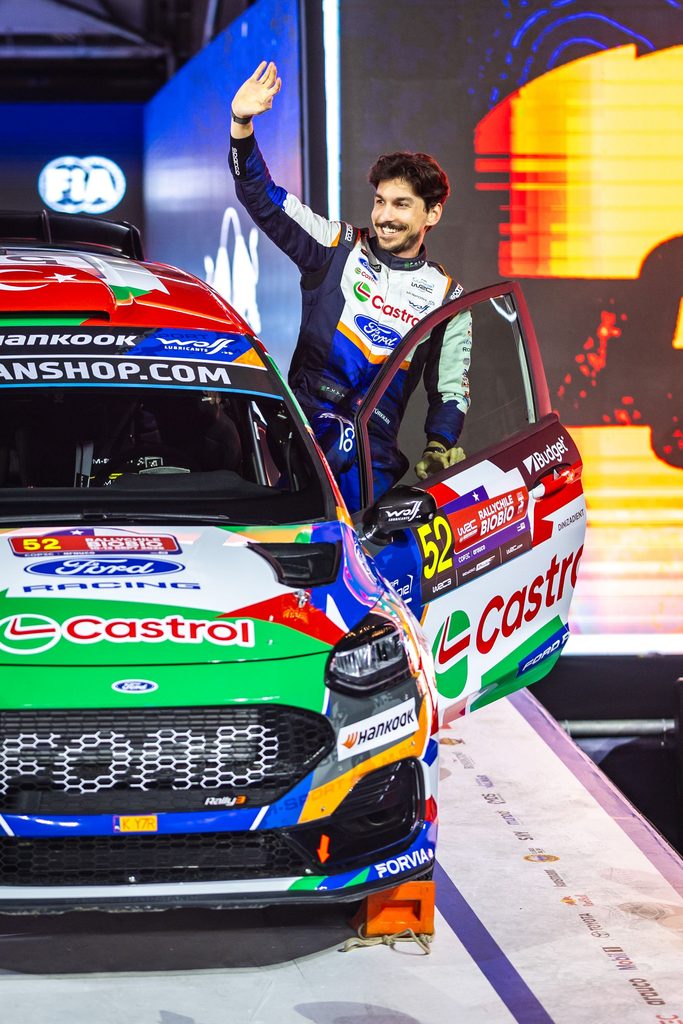 1789325085_T__rk_Motor_Sporlar__nda_Tarihi_Zafer__Castrol_Ford_Team_T__rkiye_Pilotu_Ali_T__rkkan_D__nya___ampiyonu___4_-683x1024 Türk Motor Sporlarında Tarihi Zafer: Castrol Ford Team Türkiye Pilotu Ali Türkkan Dünya Şampiyonu